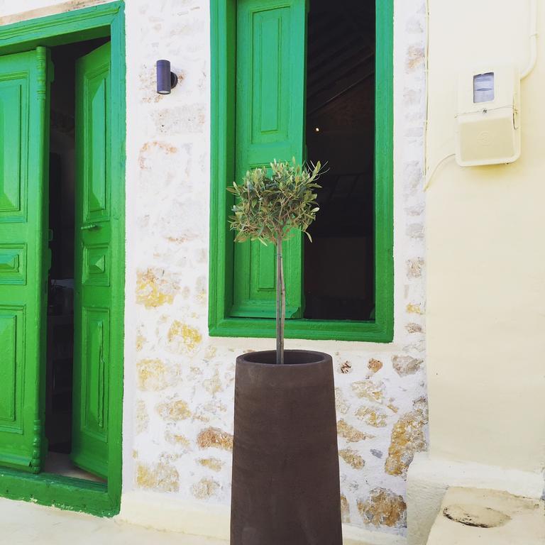 Hypate, Traditional Island Cottage Chalki Town Exterior photo